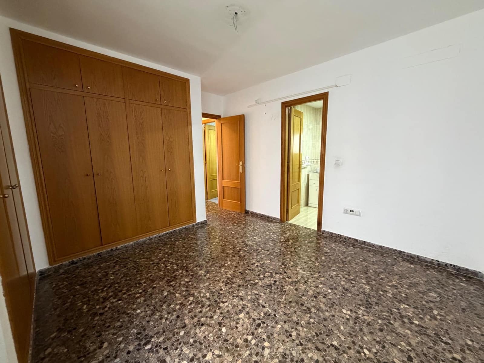 Piso de 3 habitaciones en Llíria en venta con garaje - 195.000 € (Ref: 9711952)