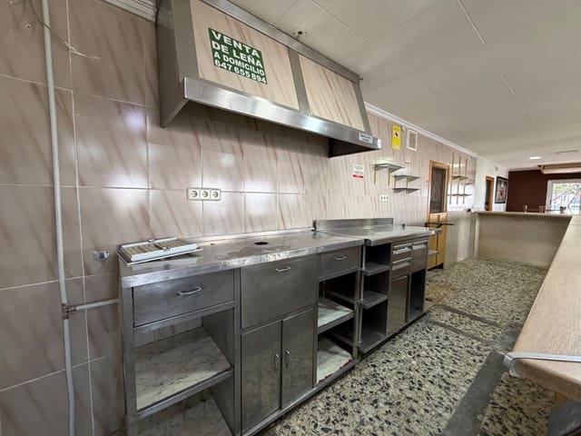 Commerciale in vendita in Domeño - 175.000 € (Rif: 9735579)