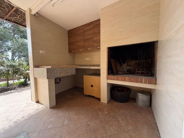 5 makuuhuone Huvila myytävänä paikassa Olocau mukana uima-altaan 
autotalli - 295 000 € (Ref: 9755654)