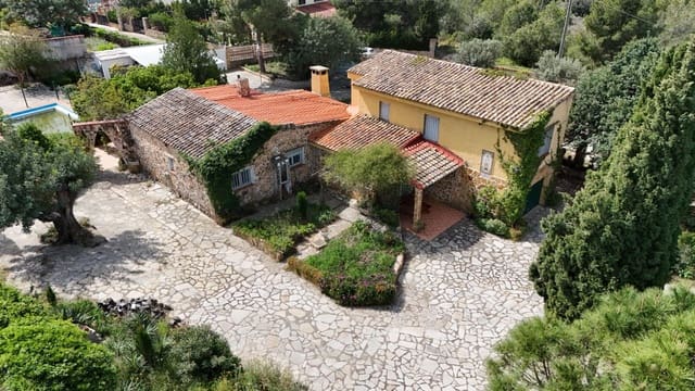 5 makuuhuone Huvila myytävänä paikassa Olocau mukana uima-altaan 
autotalli - 295 000 € (Ref: 9755654)