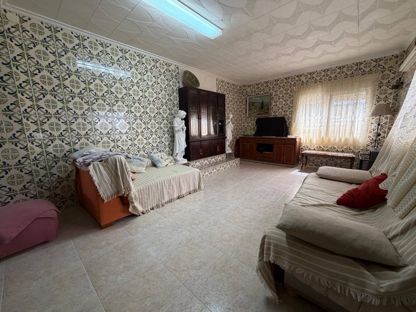 5 makuuhuone Huvila myytävänä paikassa Olocau mukana uima-altaan 
autotalli - 295 000 € (Ref: 9755654)