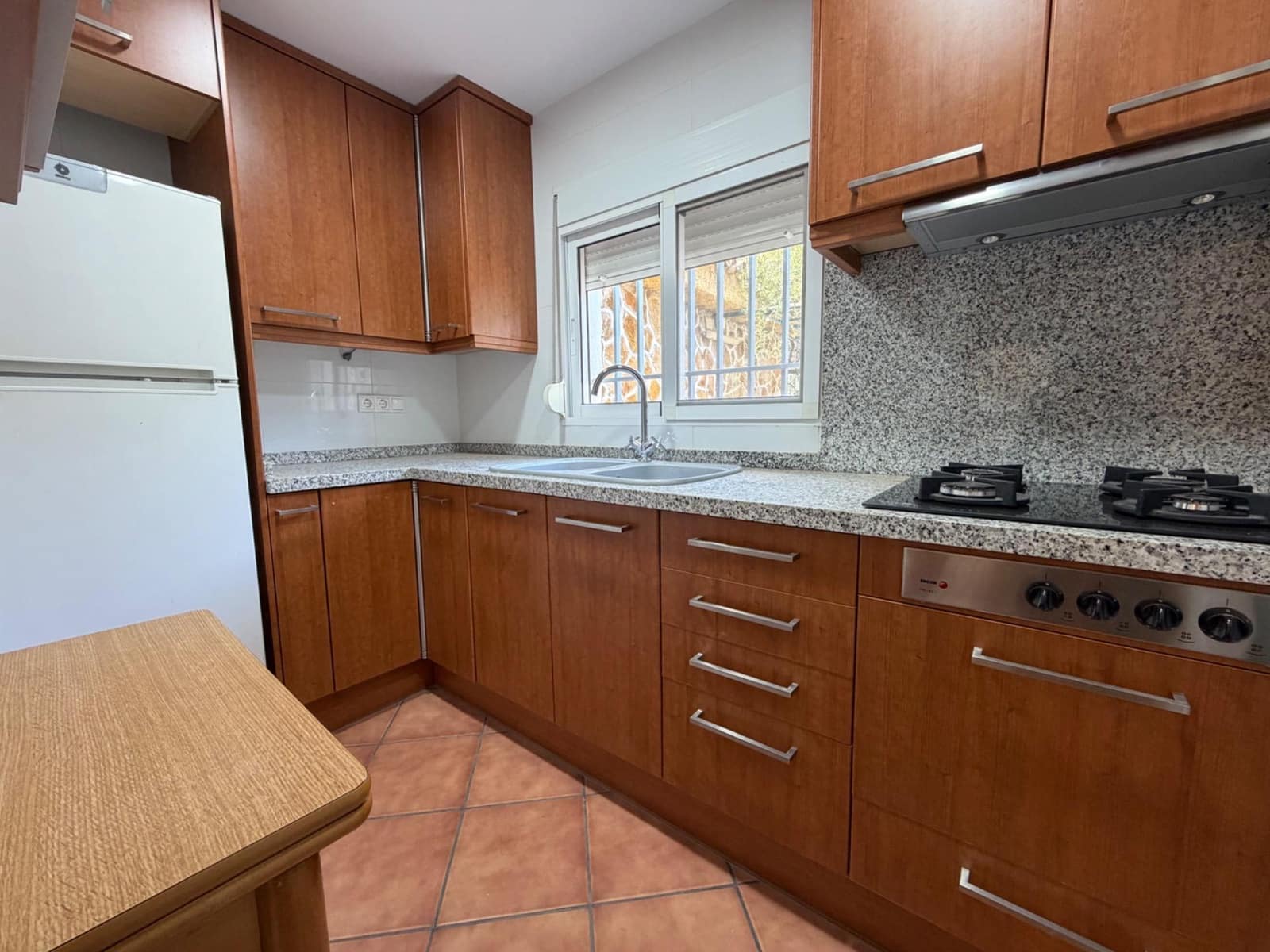 5 makuuhuone Huvila myytävänä paikassa Olocau mukana uima-altaan 
autotalli - 295 000 € (Ref: 9755654)