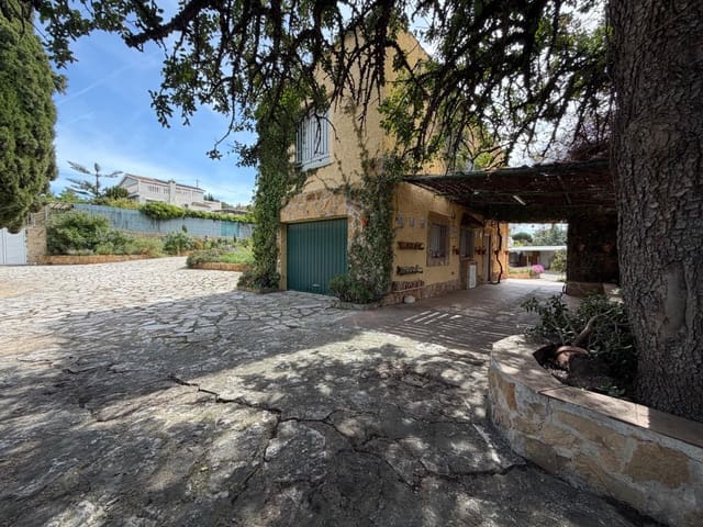 5 makuuhuone Huvila myytävänä paikassa Olocau mukana uima-altaan 
autotalli - 295 000 € (Ref: 9755654)