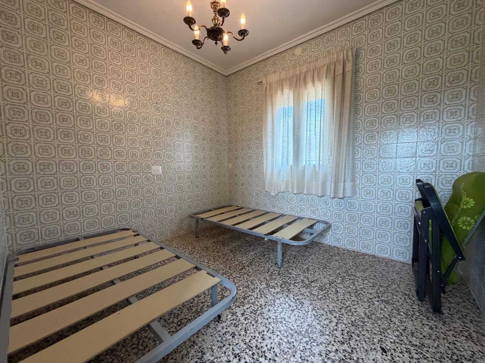 5 makuuhuone Huvila myytävänä paikassa Olocau mukana uima-altaan 
autotalli - 295 000 € (Ref: 9755654)