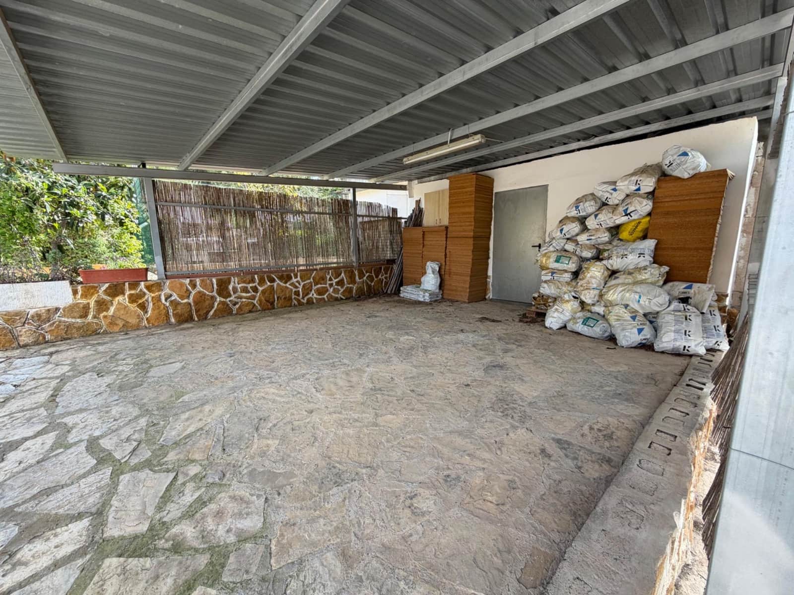 5 makuuhuone Huvila myytävänä paikassa Olocau mukana uima-altaan 
autotalli - 295 000 € (Ref: 9755654)