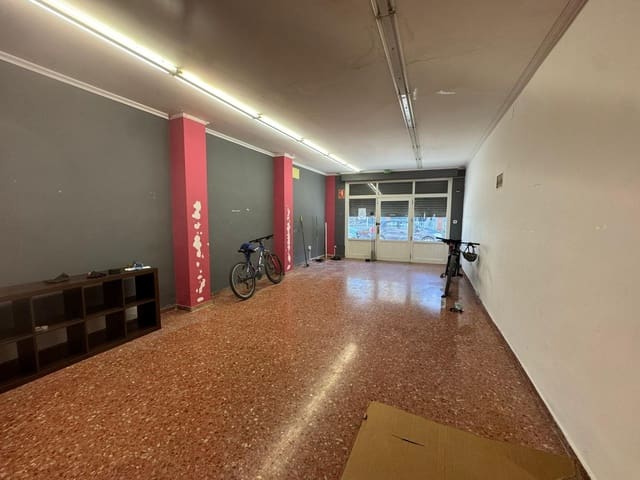 Kaupallinen myytävänä paikassa Llíria - 78 000 € (Ref: 9758947)