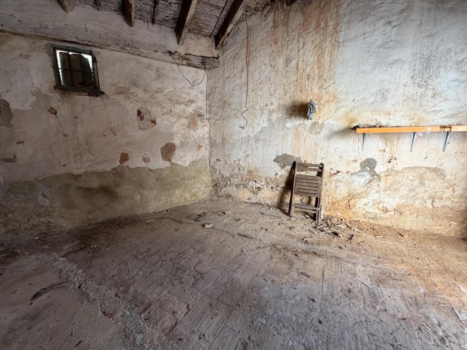 Garage for sale in Lliria - € 25,000 (Ref: 9758952)