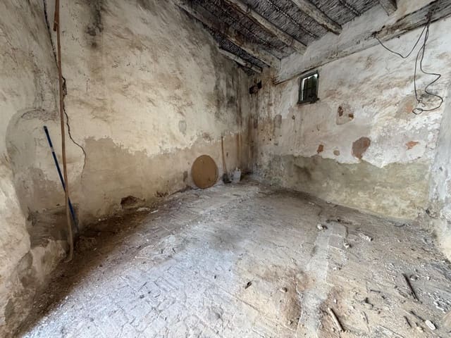 Garaż na sprzedaż w Llíria - 25 000 € (Ref: 9758952)