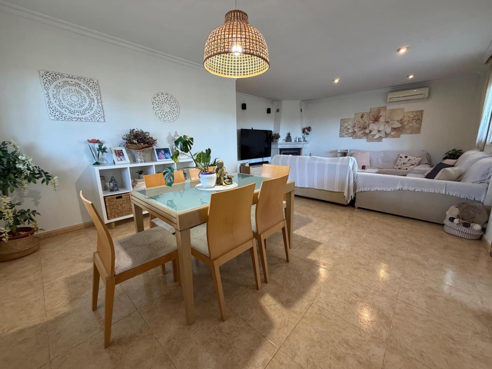 5 soverom Villa til salgs i Lliria med garasje - € 370 000 (Ref: 9773050)