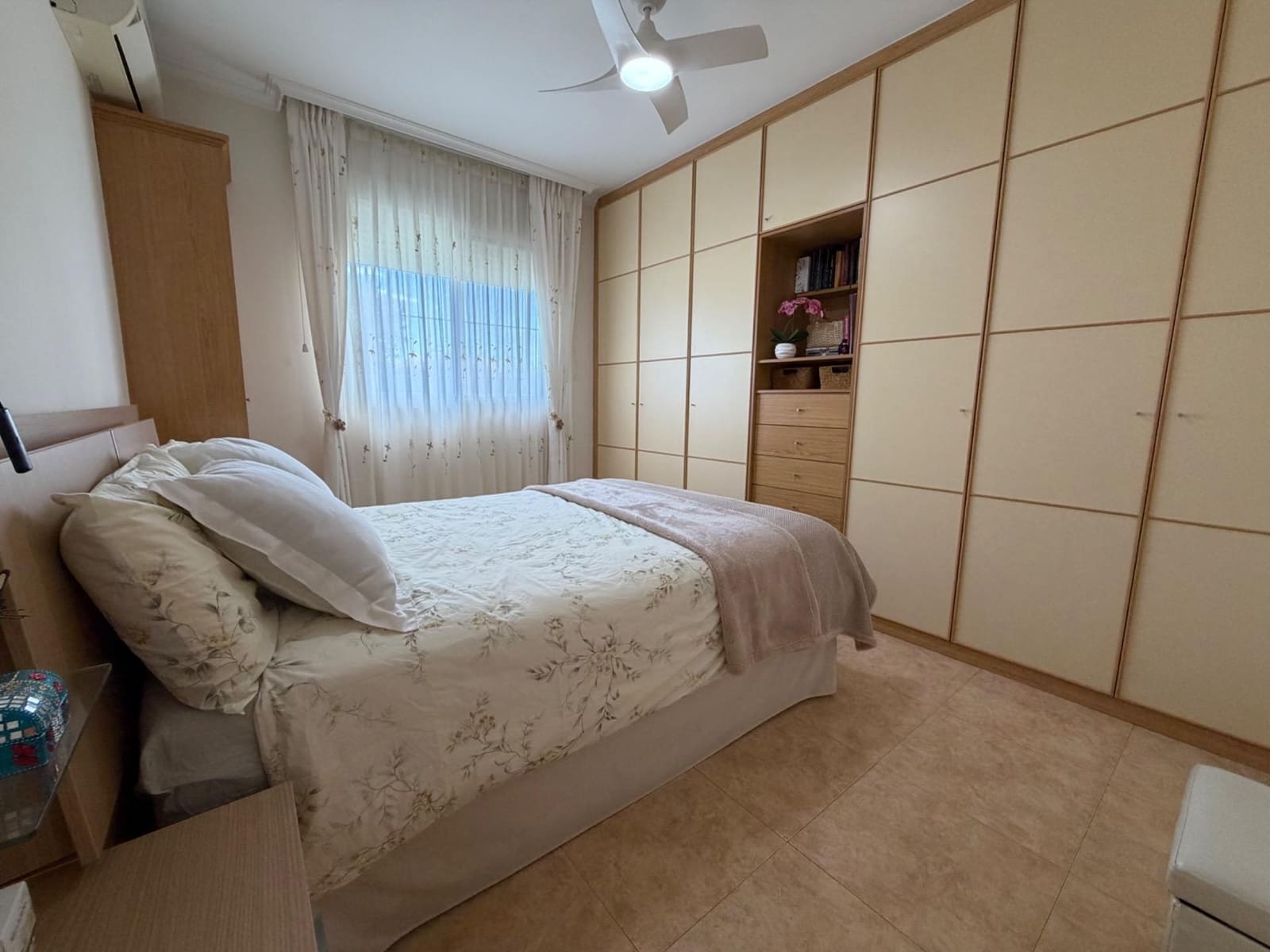 5 soverom Villa til salgs i Lliria med garasje - € 370 000 (Ref: 9773050)