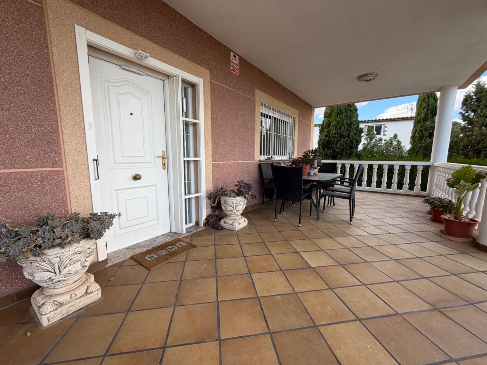 5 soverom Villa til salgs i Lliria med garasje - € 370 000 (Ref: 9773050)