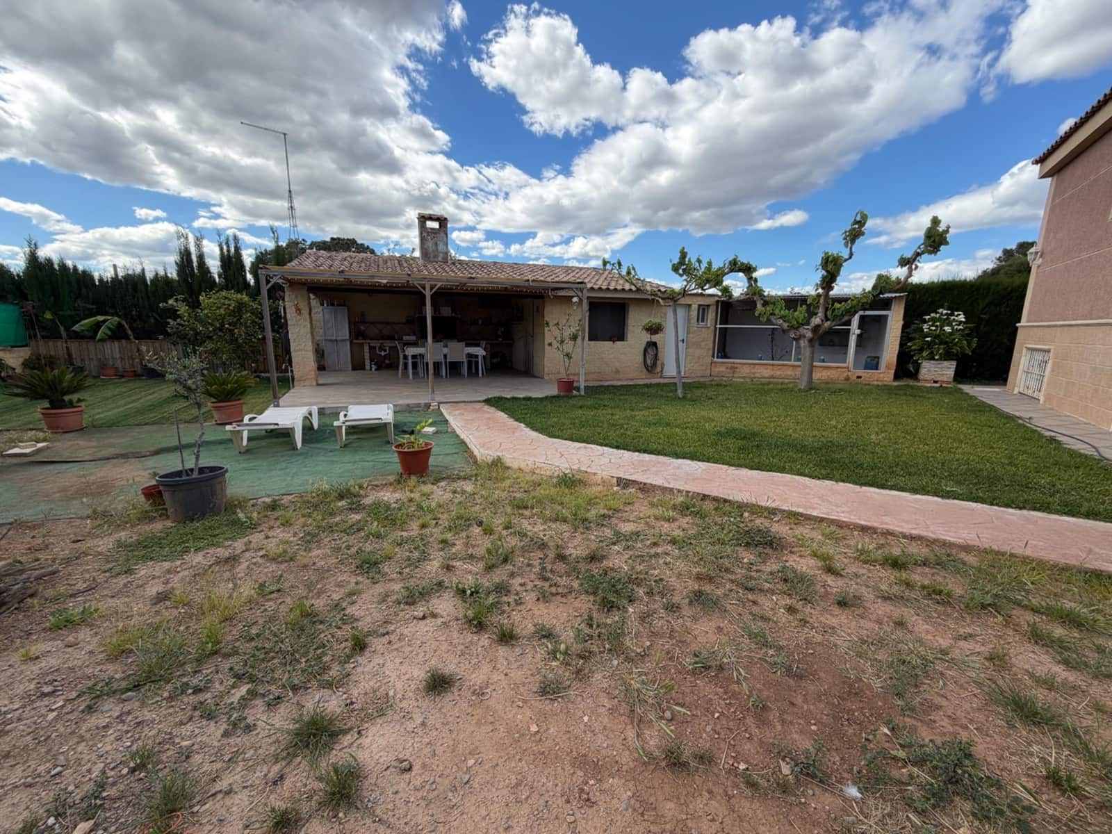 5 soverom Villa til salgs i Lliria med garasje - € 370 000 (Ref: 9773050)