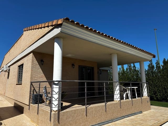 4 slaapkamer Villa te koop in Llíria met zwembad - € 477.000 (Ref: 9773052)