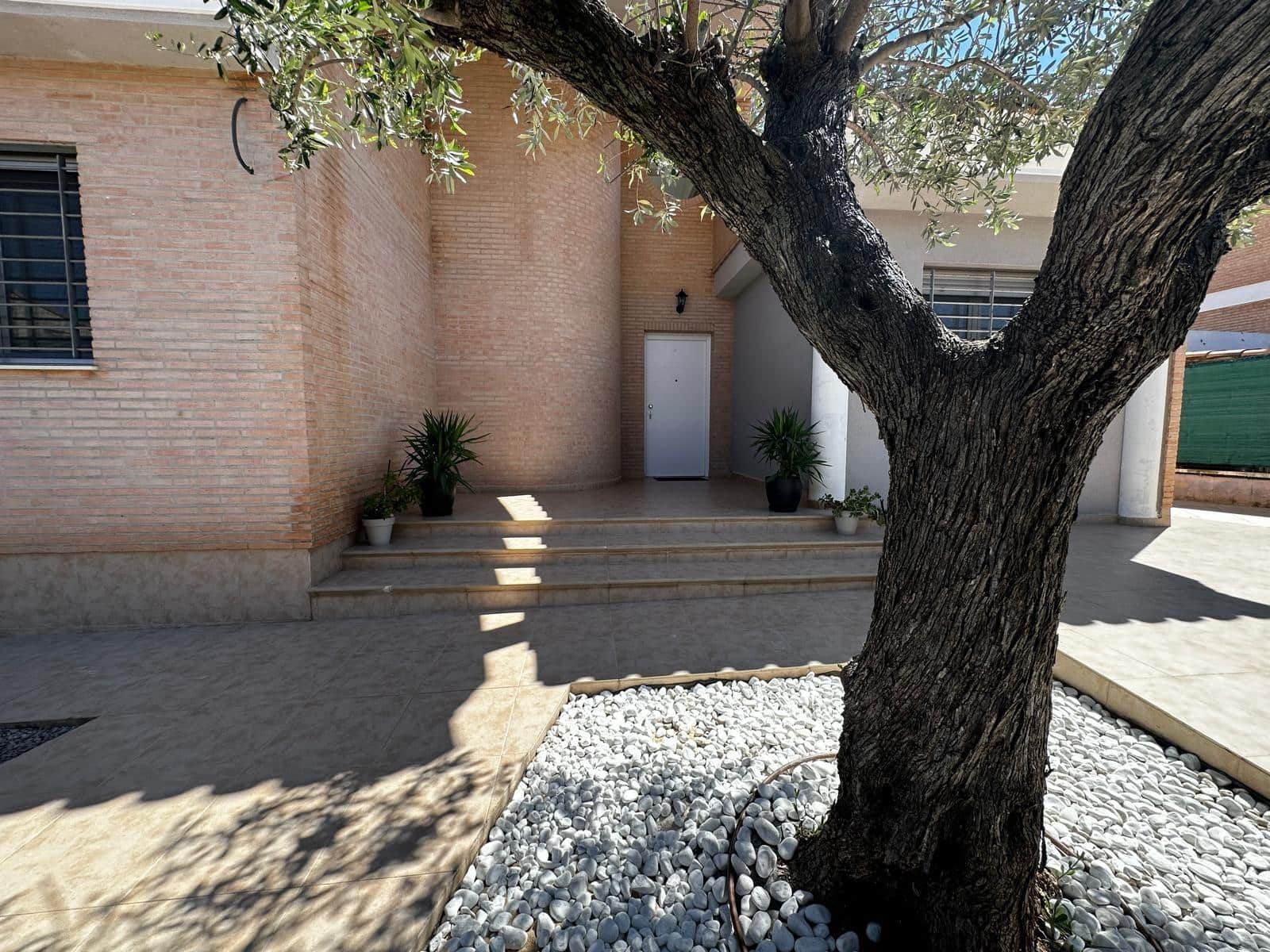 4 sovrum Villa till salu i Lliria med pool - 477 000 € (Ref: 9773052)