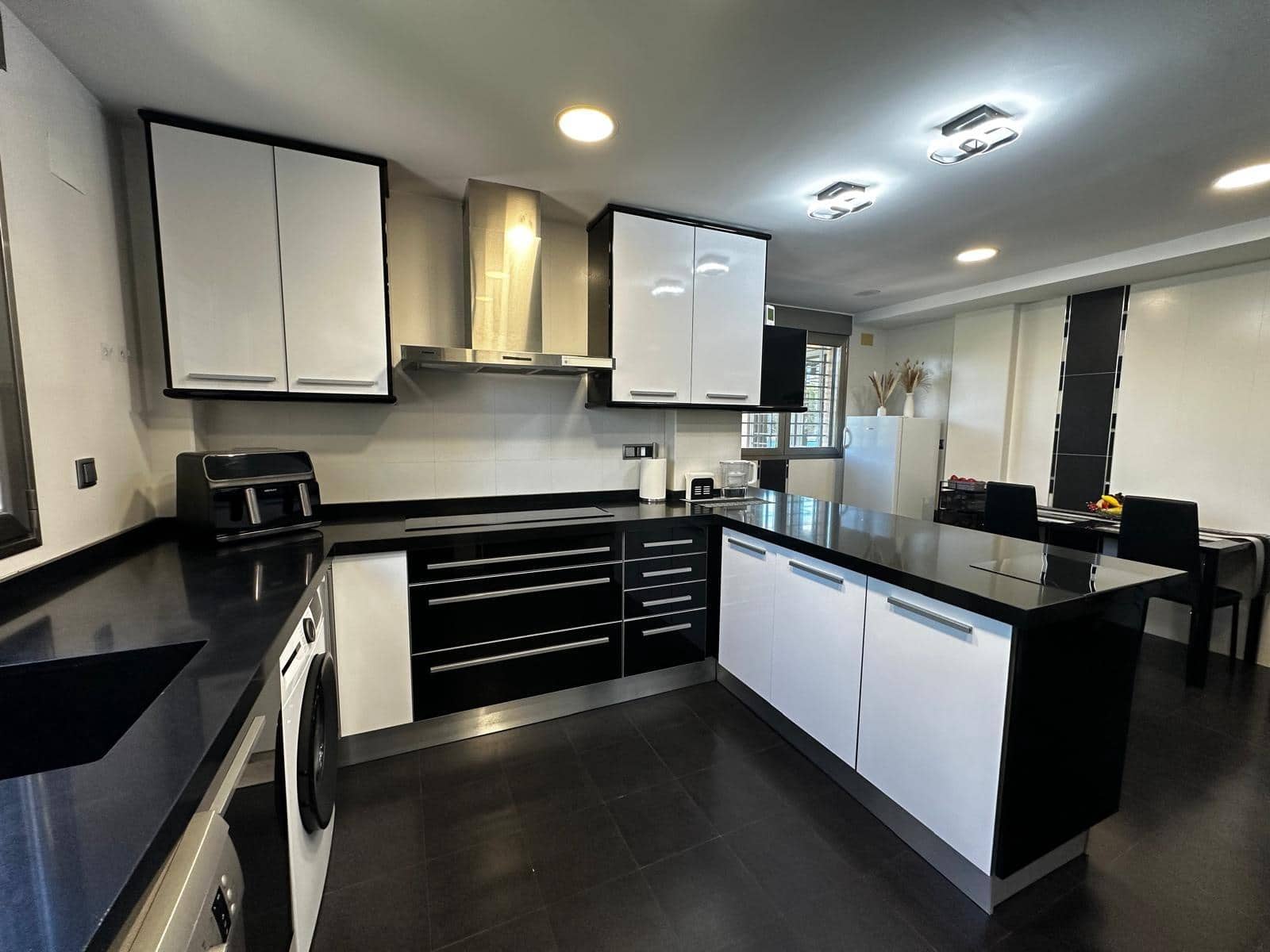 4 sovrum Villa till salu i Lliria med pool - 477 000 € (Ref: 9773052)