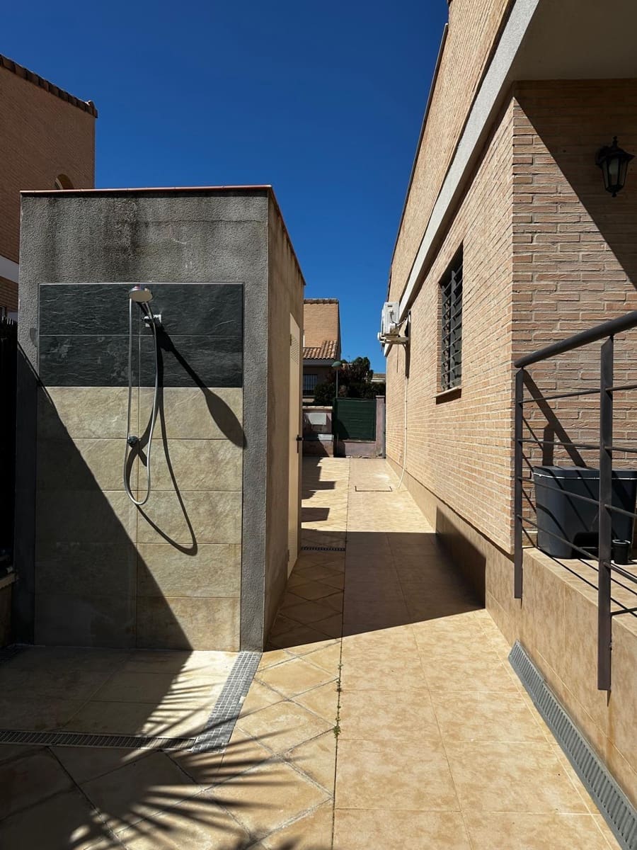 4 sovrum Villa till salu i Lliria med pool - 477 000 € (Ref: 9773052)