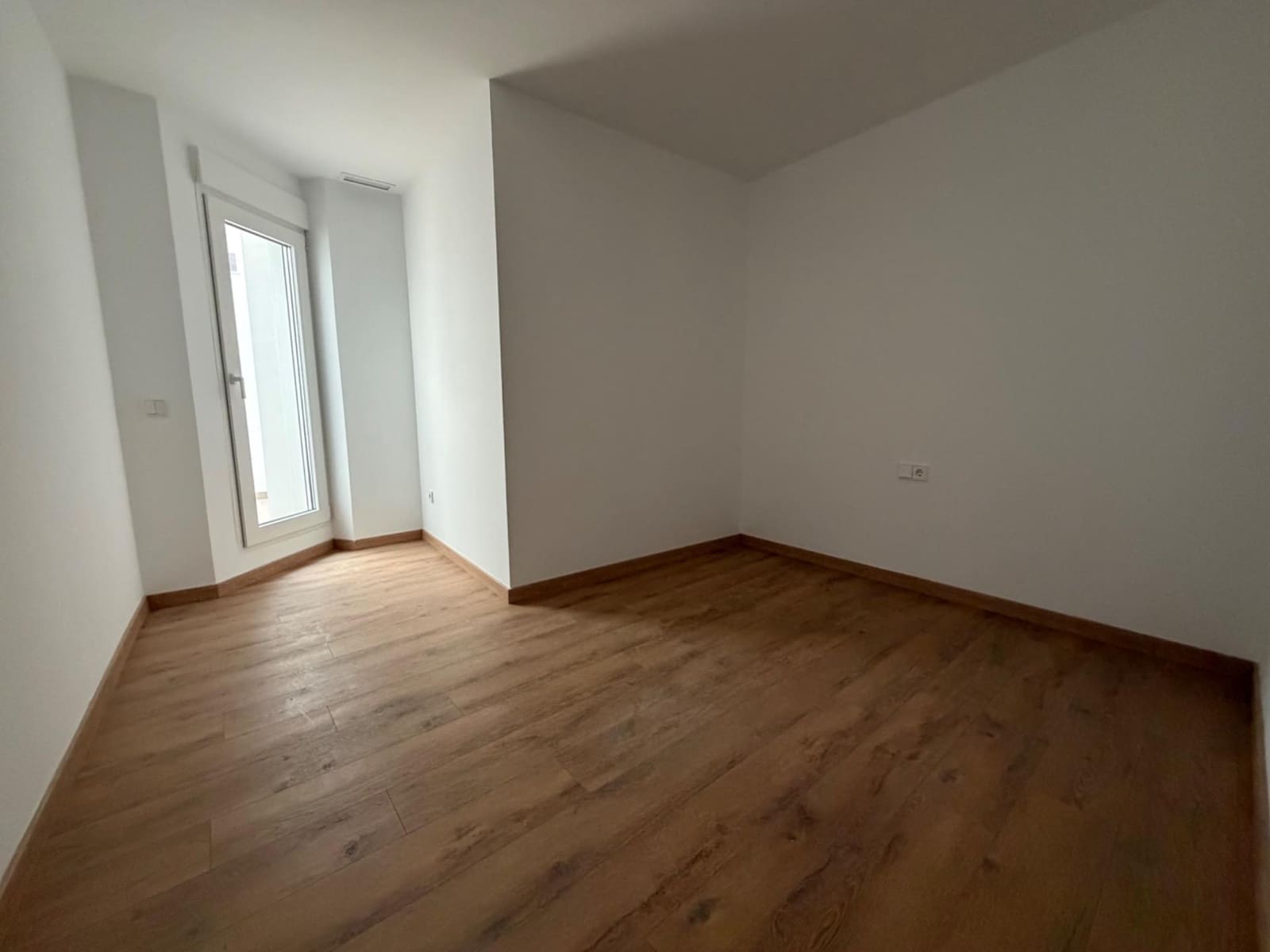 3 soveværelse Lejlighed til leje i L'Eliana med garage - € 1.300 (Ref: 9778105)