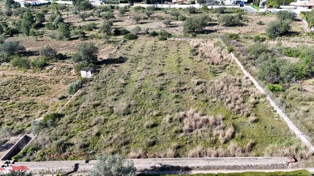 Grunde uden byggetilladelser til salg i Llíria - € 6.000 (Ref: 9780541)