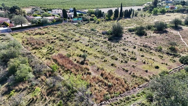 Grunde uden byggetilladelser til salg i Llíria - € 6.000 (Ref: 9780541)