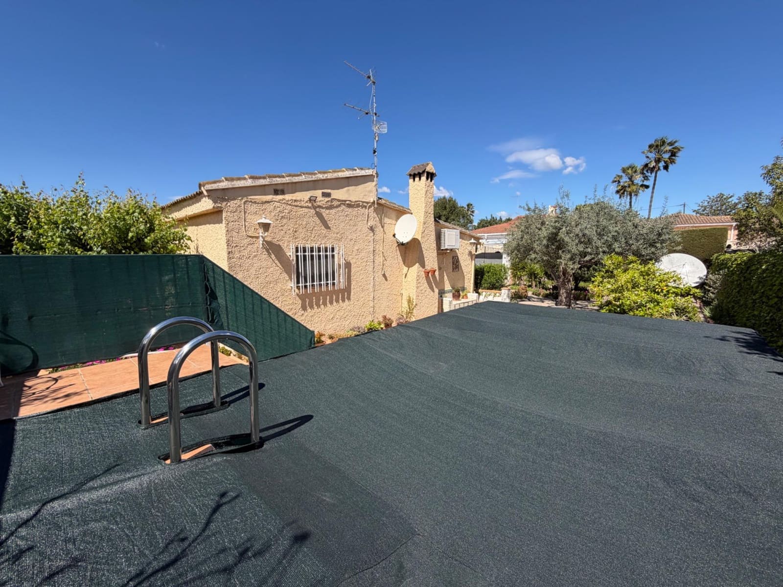 5 makuuhuone Huvila myytävänä paikassa Lliria mukana uima-altaan - 240 000 € (Ref: 9791044)