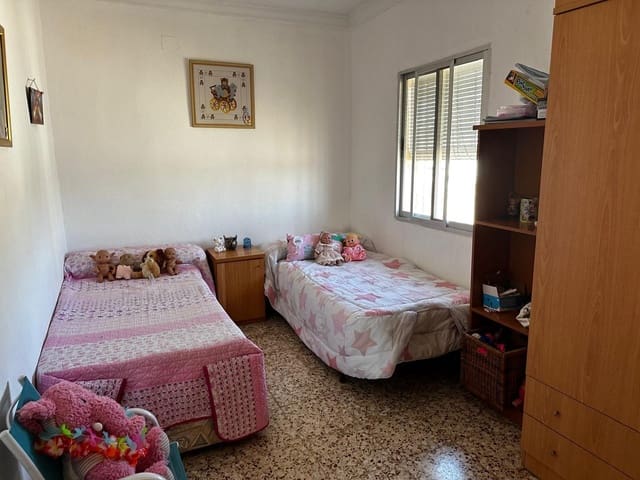 4 sypialnia Willa na sprzedaż w Vilamarxant / Villamarchante z basenem - 249 900 € (Ref: 9794607)