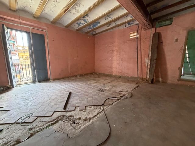 5 slaapkamer Huis te koop in Llíria - € 130.000 (Ref: 9815840)
