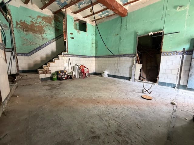 5 slaapkamer Huis te koop in Llíria - € 130.000 (Ref: 9815840)