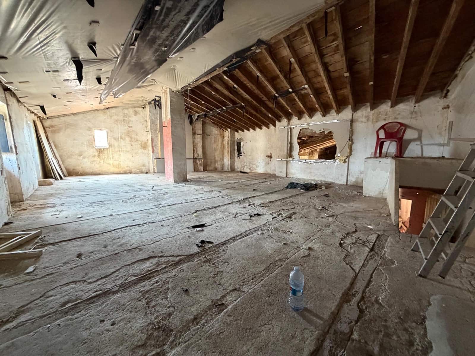 5 slaapkamer Huis te koop in Lliria - € 130.000 (Ref: 9815840)