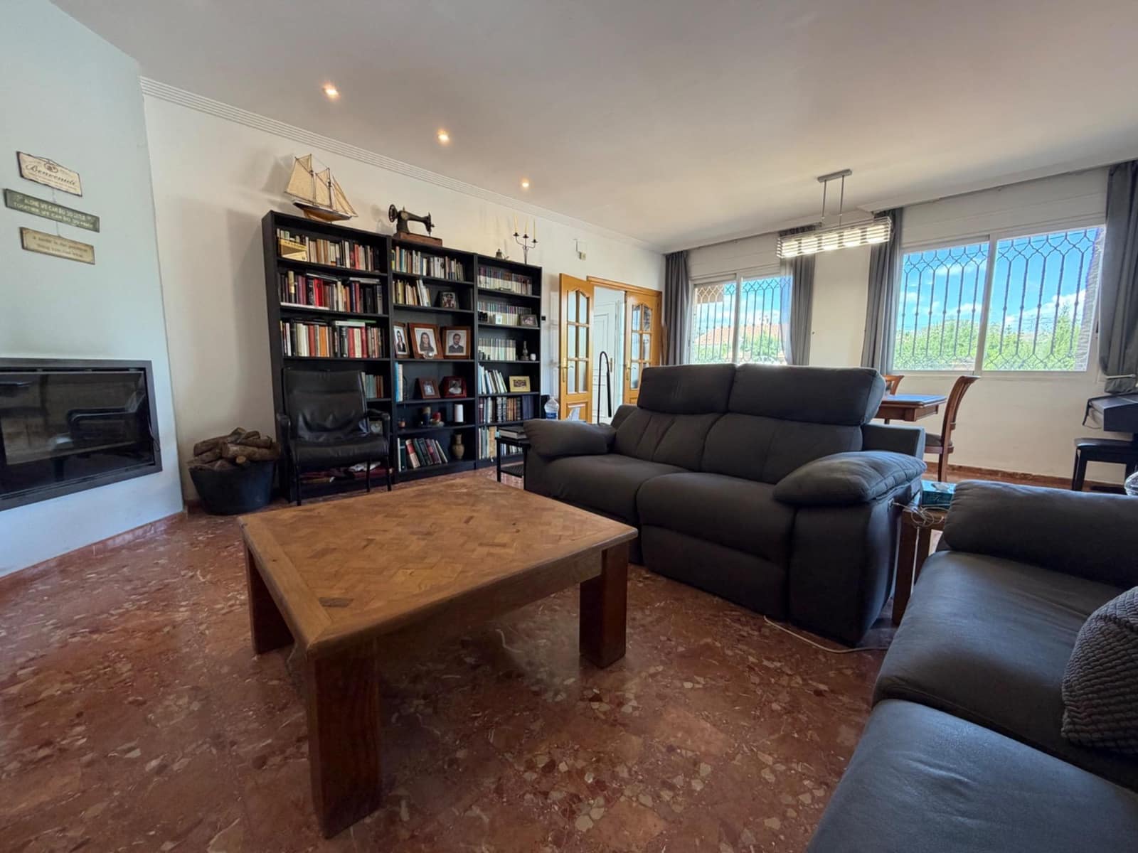 5 Zimmer Villa zu verkaufen in Lliria mit Pool Garage - 470.000 € (Ref: 9820491)