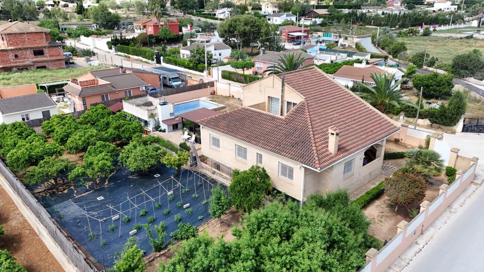 5 Zimmer Villa zu verkaufen in Lliria mit Pool Garage - 470.000 € (Ref: 9820491)