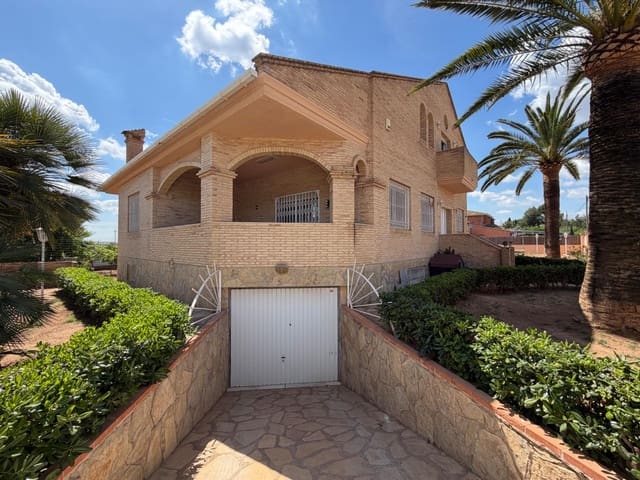 5 Zimmer Villa zu verkaufen in Llíria mit Pool Garage - 470.000 € (Ref: 9820491)