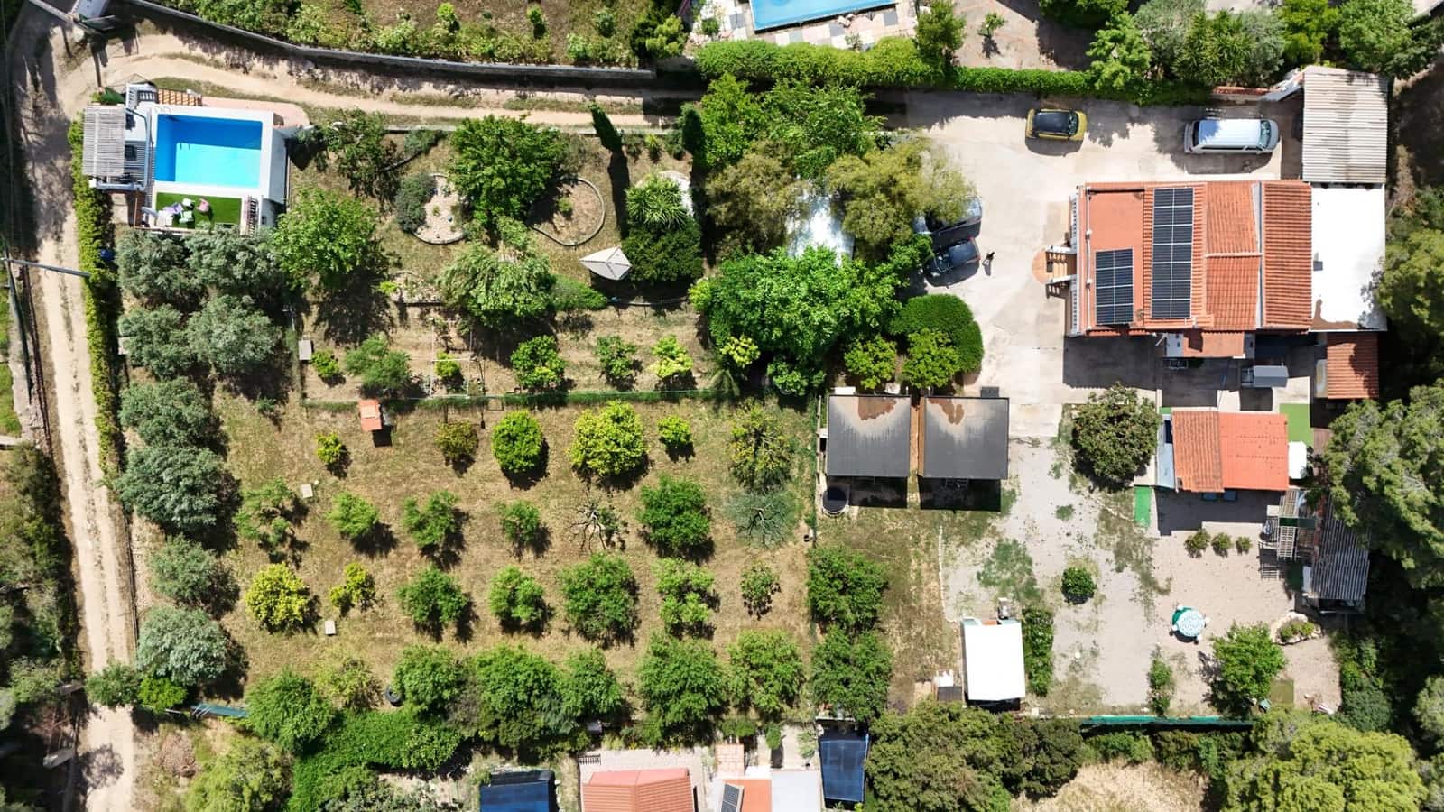 6 bedroom Villa for sale in Vilamarxant / Villamarchante with pool - € 289,000 (Ref: 9820492)