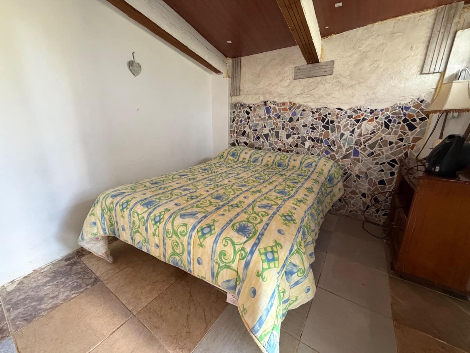 6 bedroom Villa for sale in Vilamarxant / Villamarchante with pool - € 289,000 (Ref: 9820492)