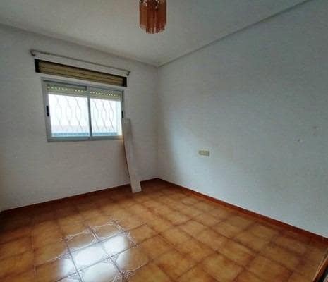 4 bedroom Commercial for sale in Domeno - € 250,000 (Ref: 9833646)