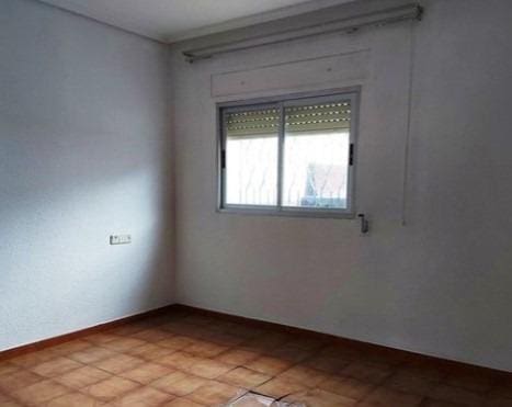 4 bedroom Commercial for sale in Domeno - € 250,000 (Ref: 9833646)