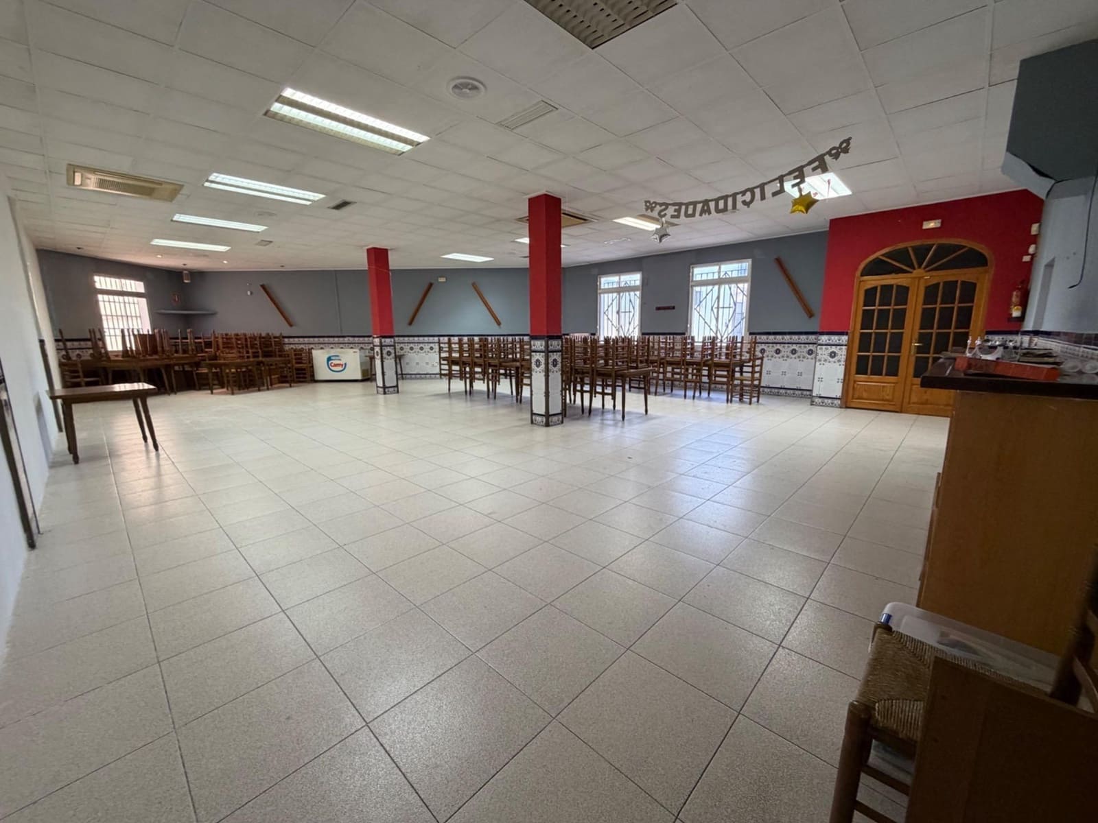 4 bedroom Commercial for sale in Domeno - € 250,000 (Ref: 9833646)
