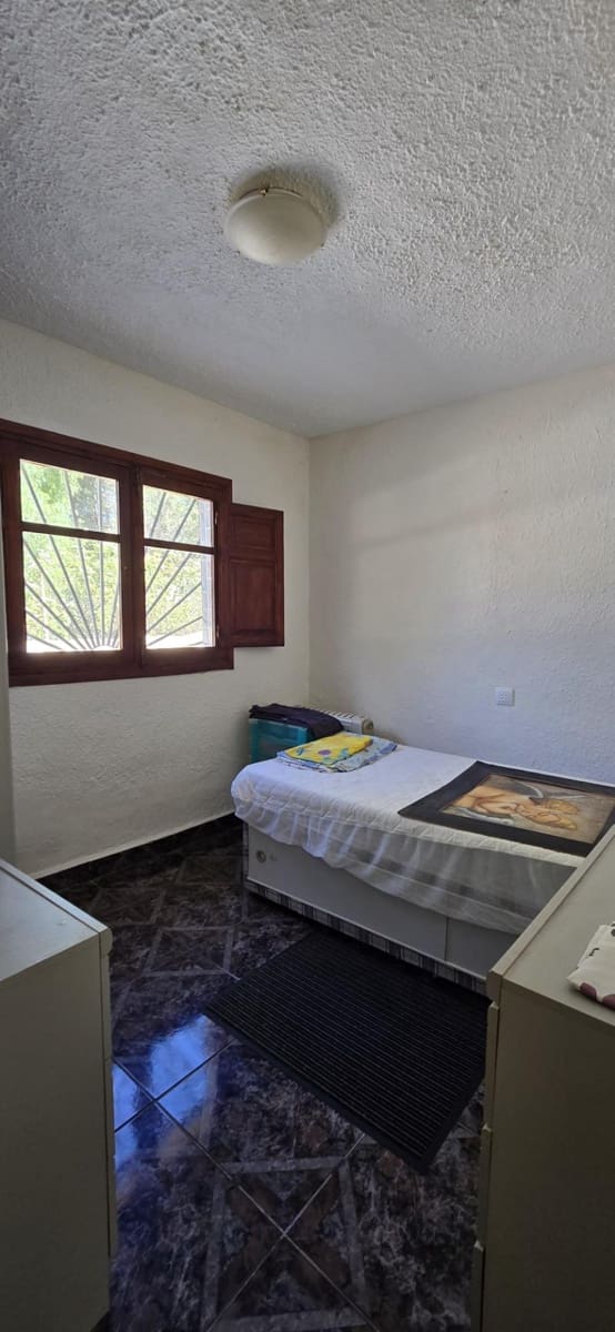 4 Zimmer Villa zu verkaufen in Lliria mit Pool - 225.000 € (Ref: 9836222)
