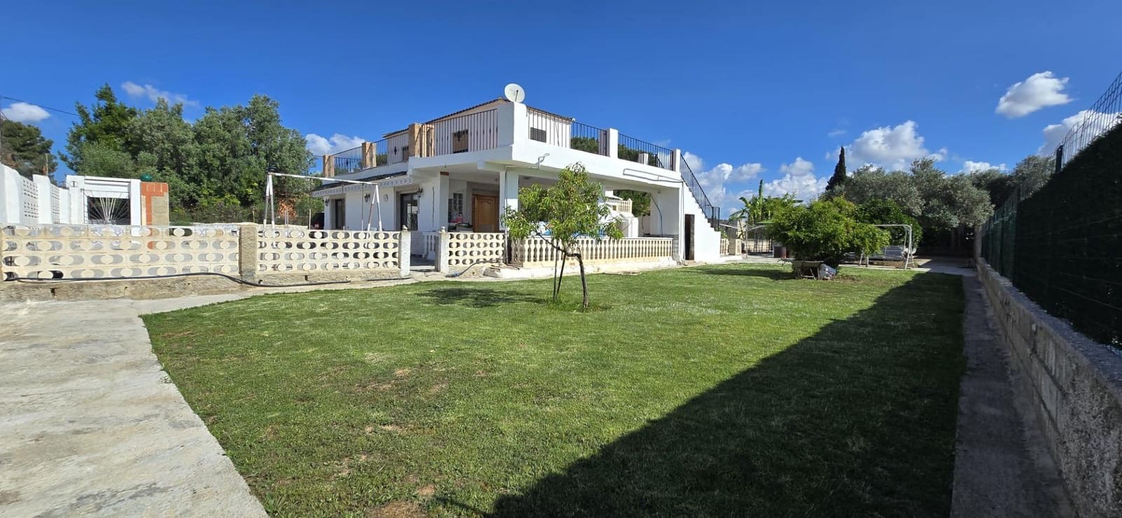 4 Zimmer Villa zu verkaufen in Lliria mit Pool - 225.000 € (Ref: 9836222)