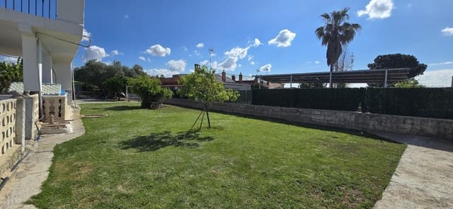4 Zimmer Villa zu verkaufen in Llíria mit Pool - 225.000 € (Ref: 9836222)