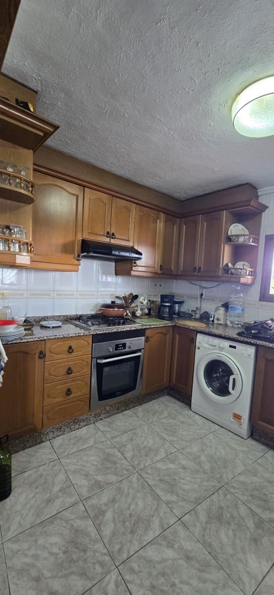 4 Zimmer Villa zu verkaufen in Lliria mit Pool - 225.000 € (Ref: 9836222)
