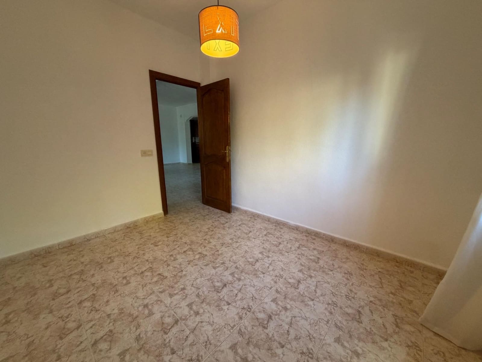 8 soverom Villa til salgs i Vilamarxant / Villamarchante med svømmebasseng garasje - € 375 000 (Ref: 9843383)