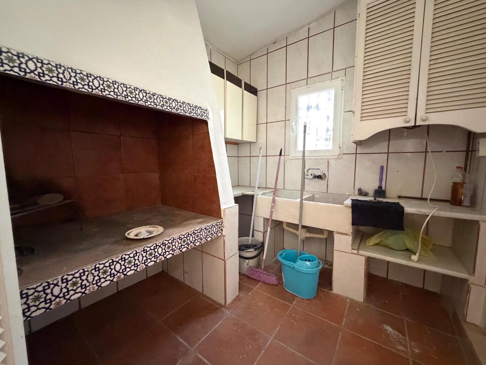 8 soverom Villa til salgs i Vilamarxant / Villamarchante med svømmebasseng garasje - € 375 000 (Ref: 9843383)