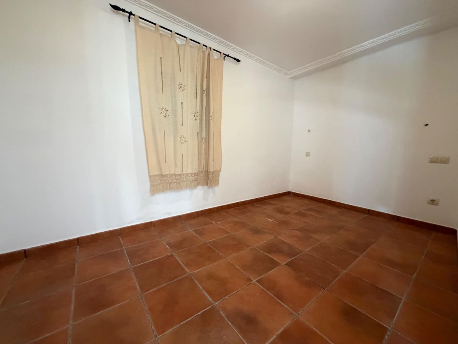 8 soverom Villa til salgs i Vilamarxant / Villamarchante med svømmebasseng garasje - € 375 000 (Ref: 9843383)