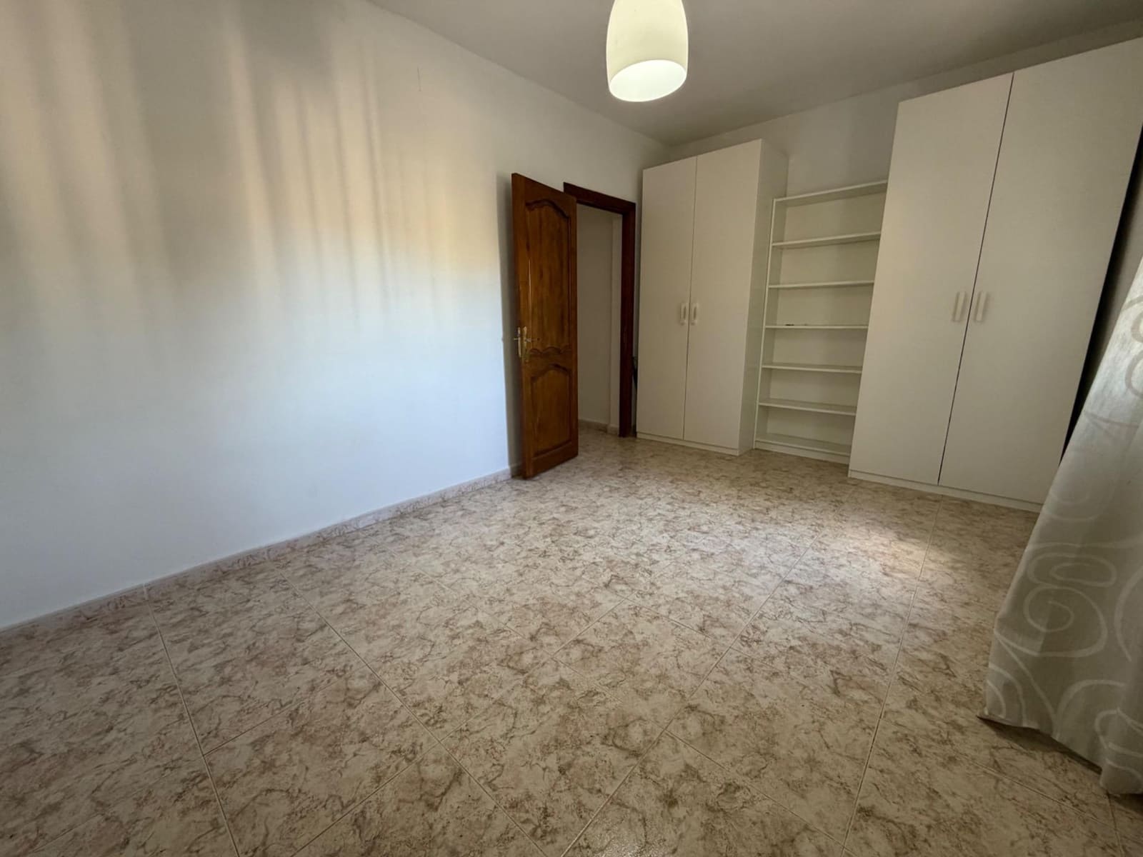 8 soverom Villa til salgs i Vilamarxant / Villamarchante med svømmebasseng garasje - € 375 000 (Ref: 9843383)