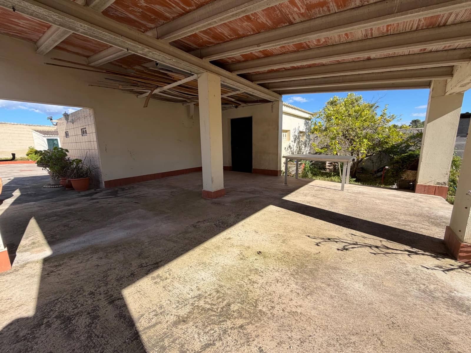 8 soverom Villa til salgs i Vilamarxant / Villamarchante med svømmebasseng garasje - € 375 000 (Ref: 9843383)