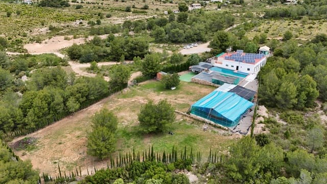 7 soverom Villa til salgs i Villar del Arzobispo med svømmebasseng - € 350 000 (Ref: 9843384)