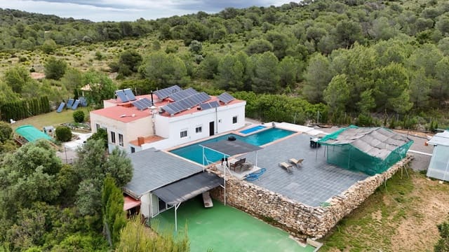 7 soverom Villa til salgs i Villar del Arzobispo med svømmebasseng - € 350 000 (Ref: 9843384)
