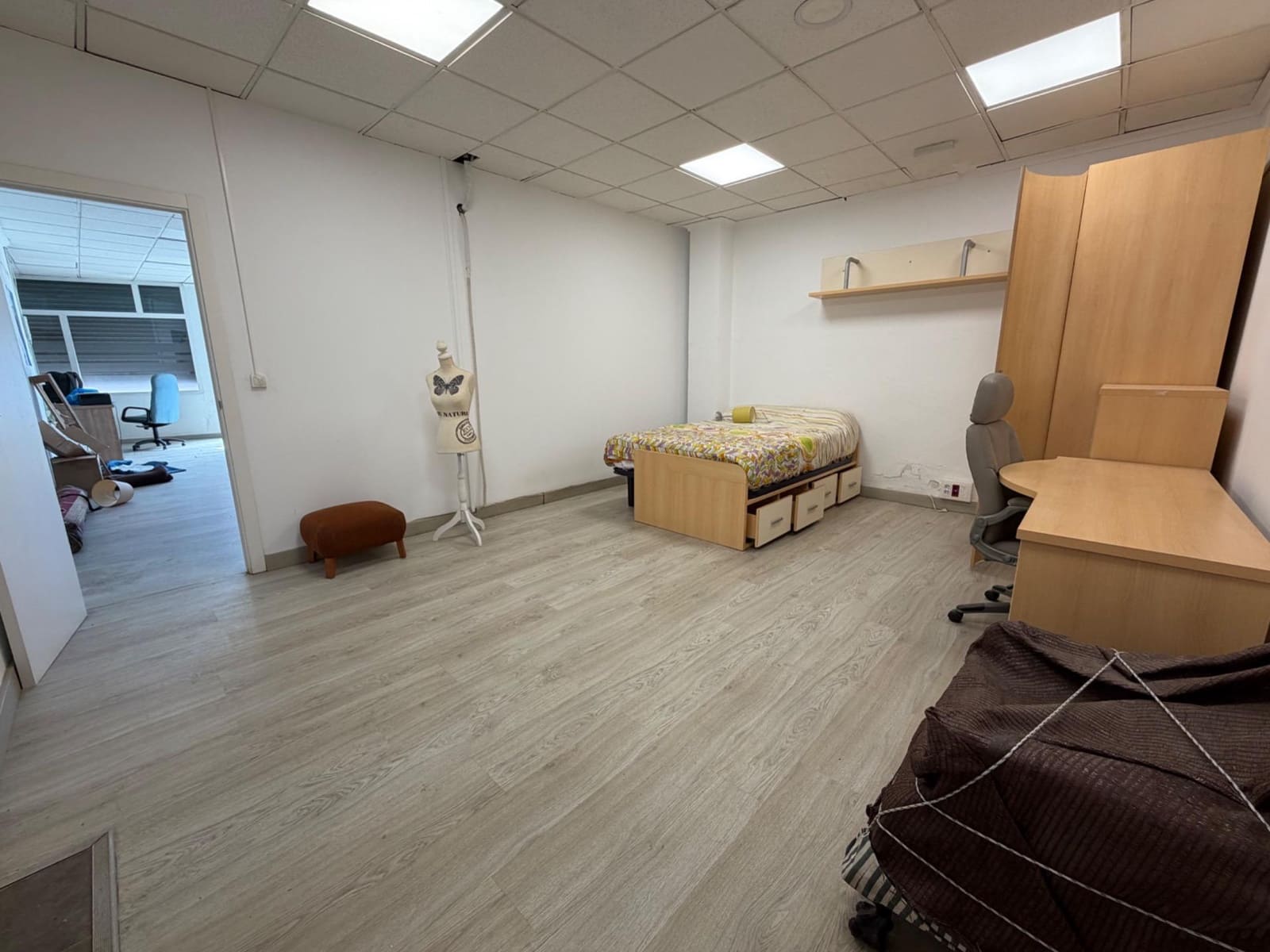 Local Commercial à vendre à La Pobla de Vallbona - 125 000 € (Ref: 9855442)