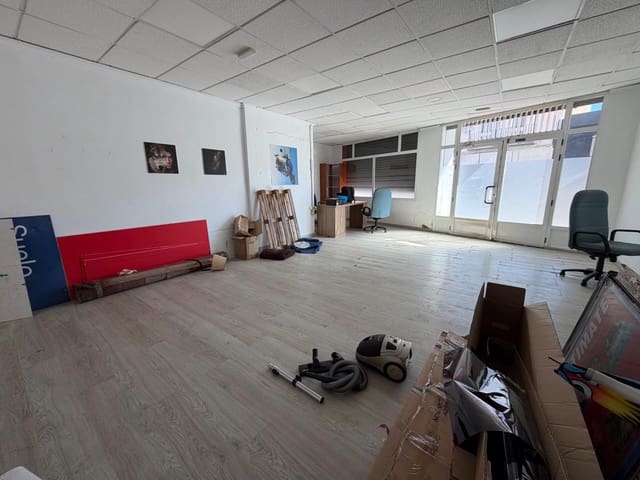 Local Commercial à vendre à La Pobla de Vallbona - 125 000 € (Ref: 9855442)