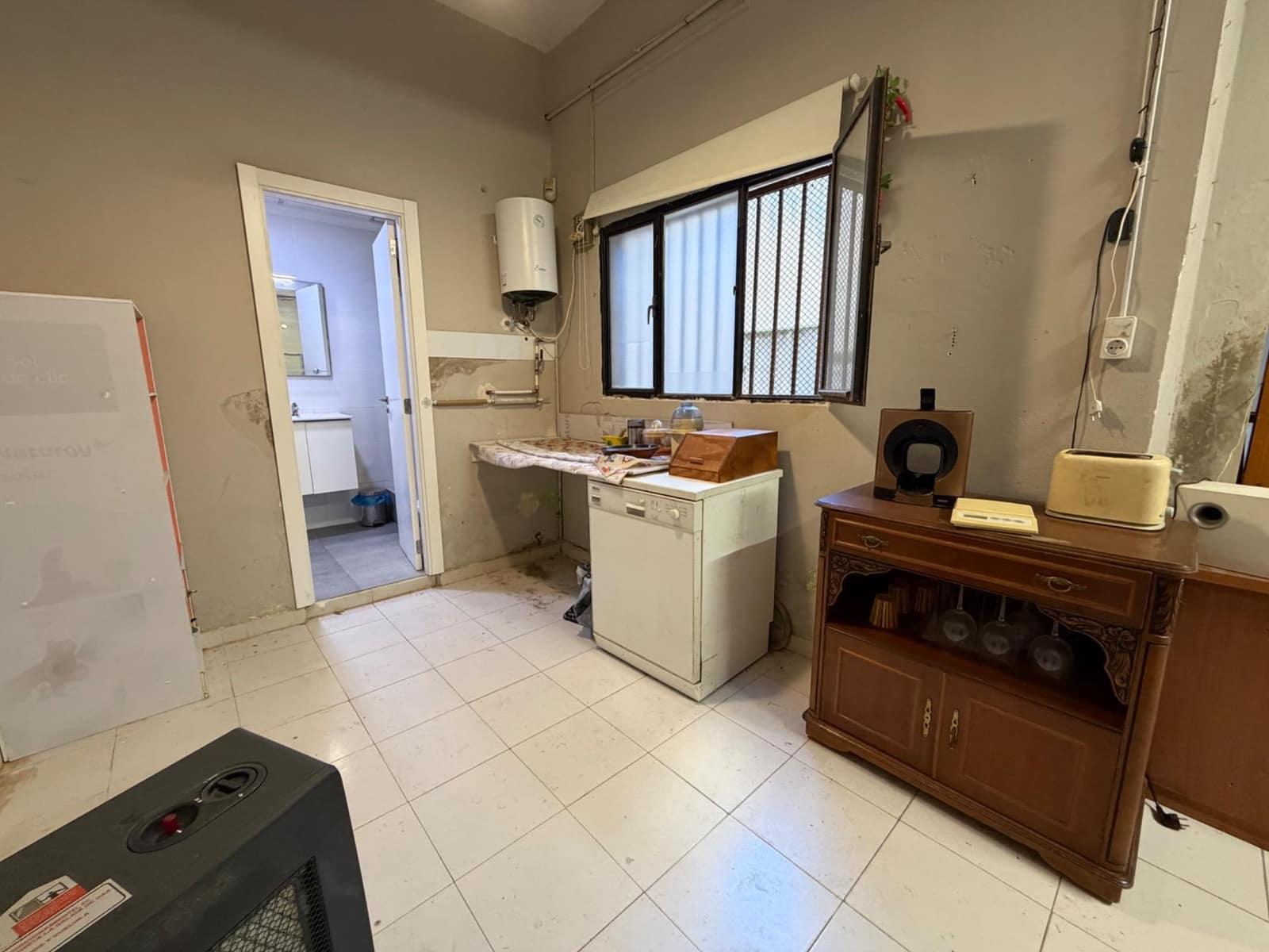 Local Commercial à vendre à La Pobla de Vallbona - 125 000 € (Ref: 9855442)